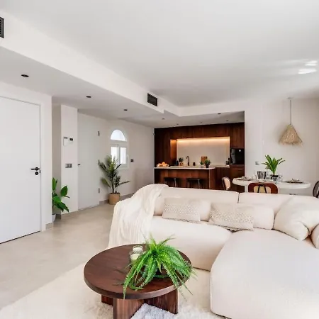 Luxury Penthouse - Naranjos De *