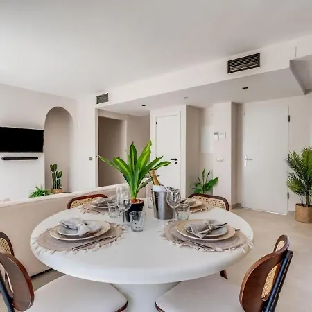 Luxury Penthouse - Naranjos De *